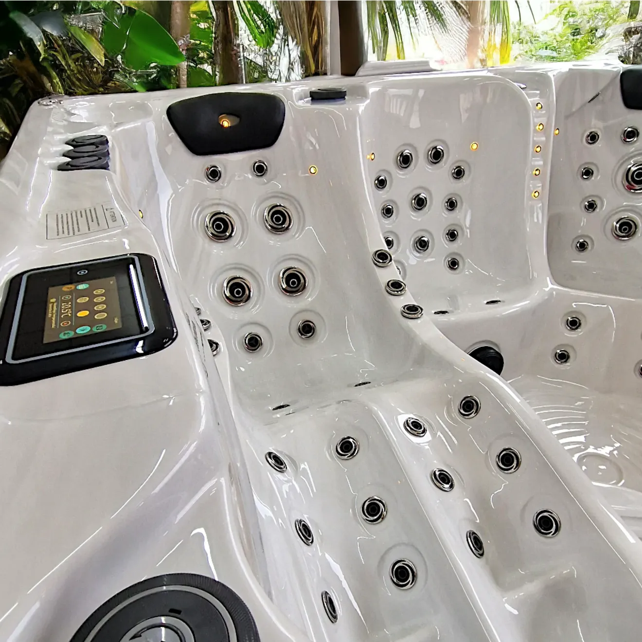 Whirlpool Arum mit Gecko Steuerung