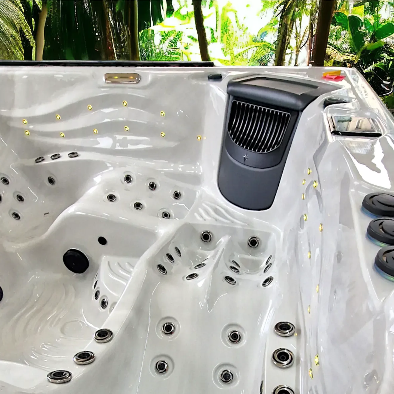 Whirlpool Arum mit Gecko Steuerung