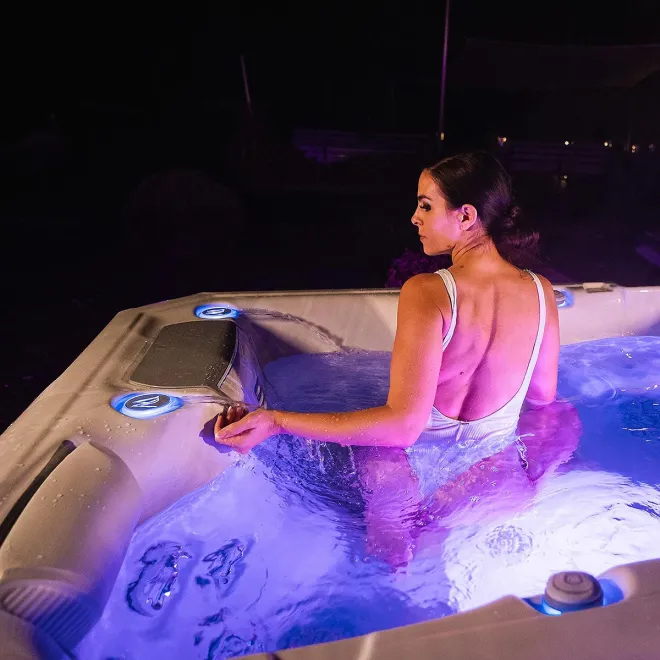 Wellis Whirlpool TEIDE DELUXE Life aus der Life Line Serie - der Familienwhirlpool von Wellis