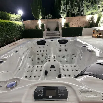 Whirlpool Zürich mit Gecko Steuerung