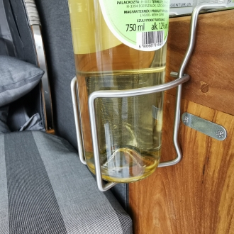 Strandkorb Weinhalterung. Der Genuss kann beginnen