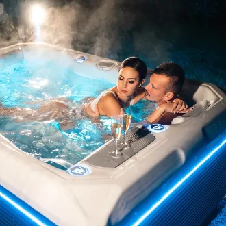 Wellis Whirlpool TEIDE DELUXE Life aus der Life Line Serie - der Familienwhirlpool von Wellis